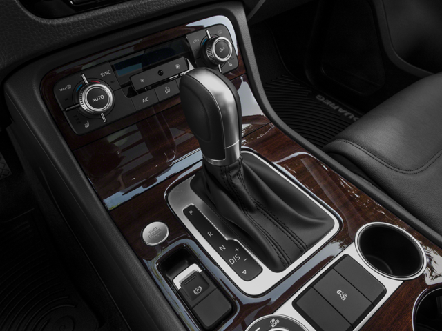 2016 Volkswagen Touareg VR6 FSI Lux