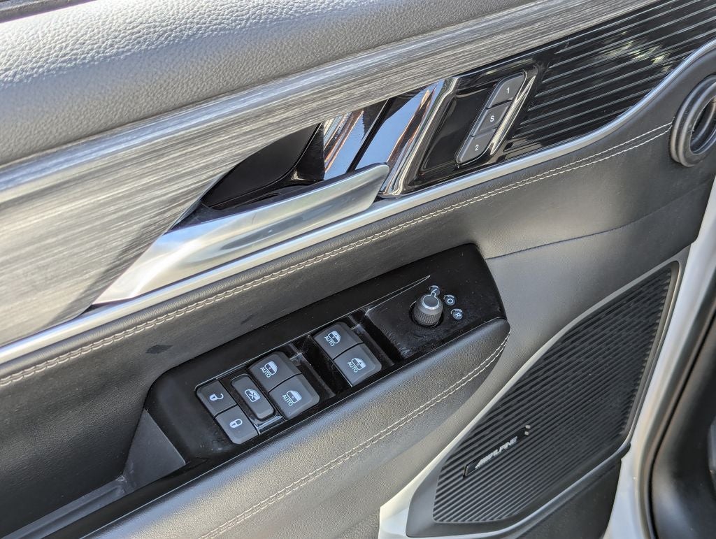 2023 Jeep Wagoneer L Series II