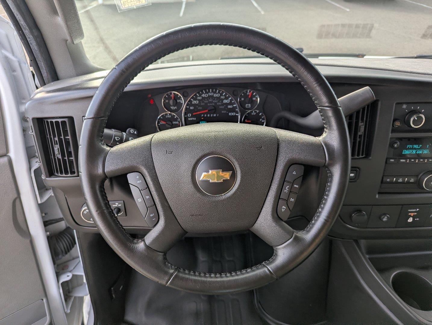 2022 Chevrolet Express Cargo Van RWD 2500 135
