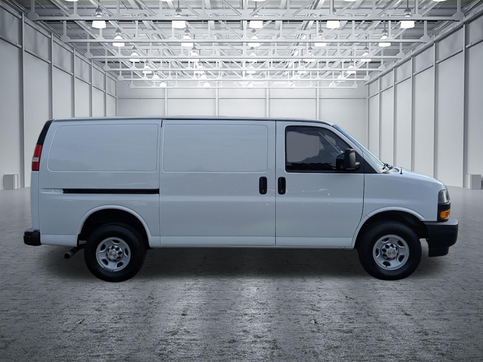 2022 Chevrolet Express Cargo Van RWD 2500 135