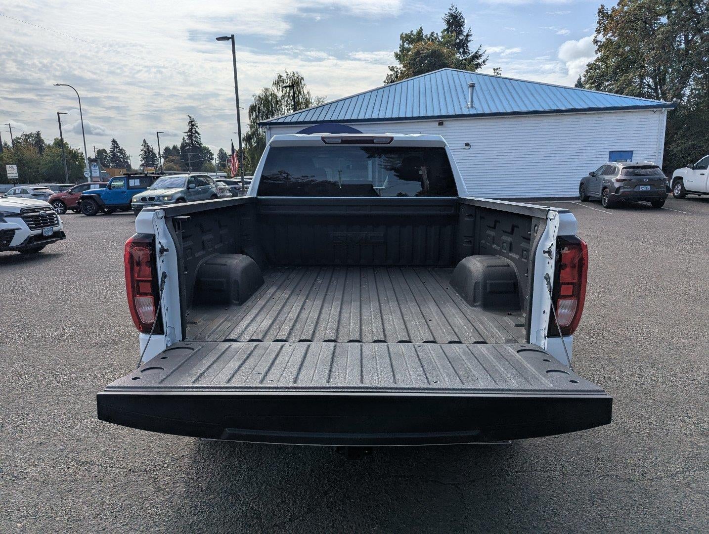 2024 GMC Sierra 1500 SLE