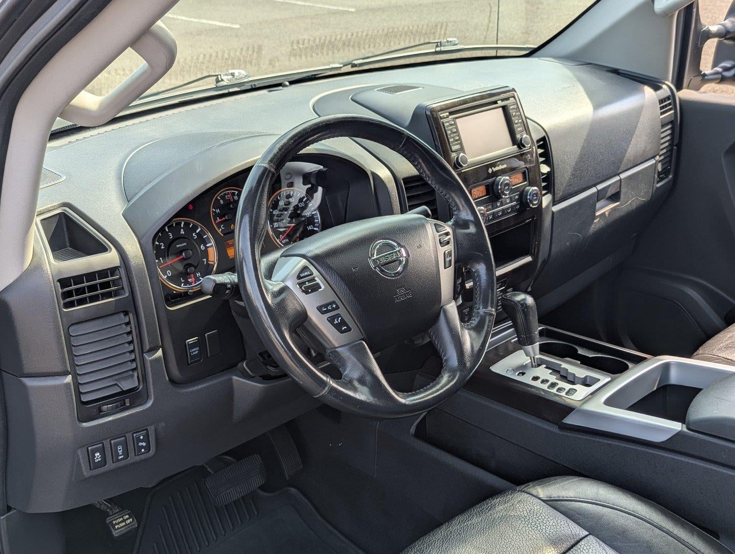 2015 Nissan Titan SL
