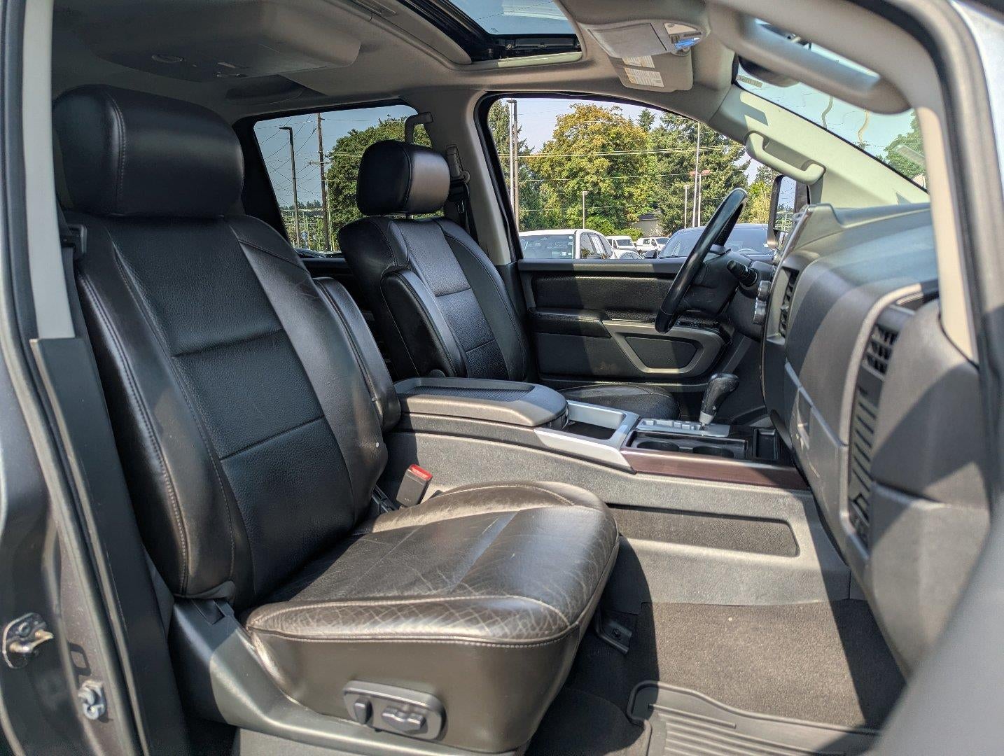 2015 Nissan Titan SL