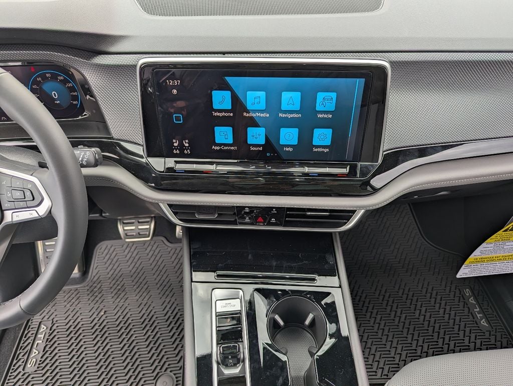 2026 Volkswagen Atlas Cross Sport 2.0T SEL R-Line Black