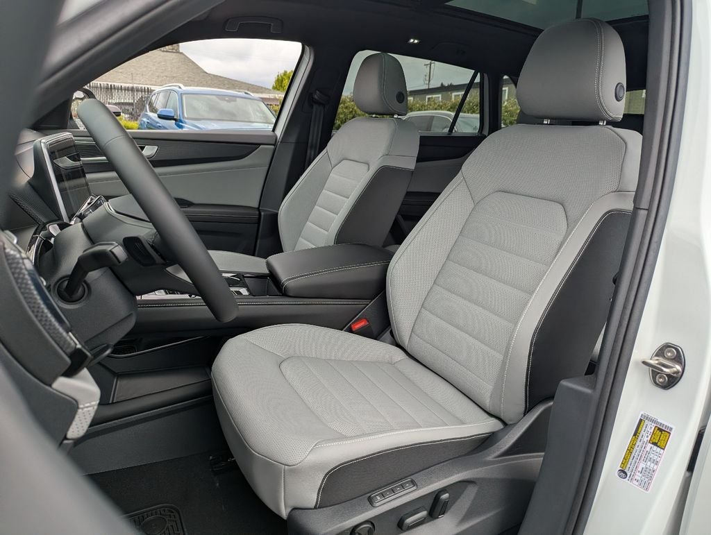 2026 Volkswagen Atlas Cross Sport 2.0T SEL R-Line Black