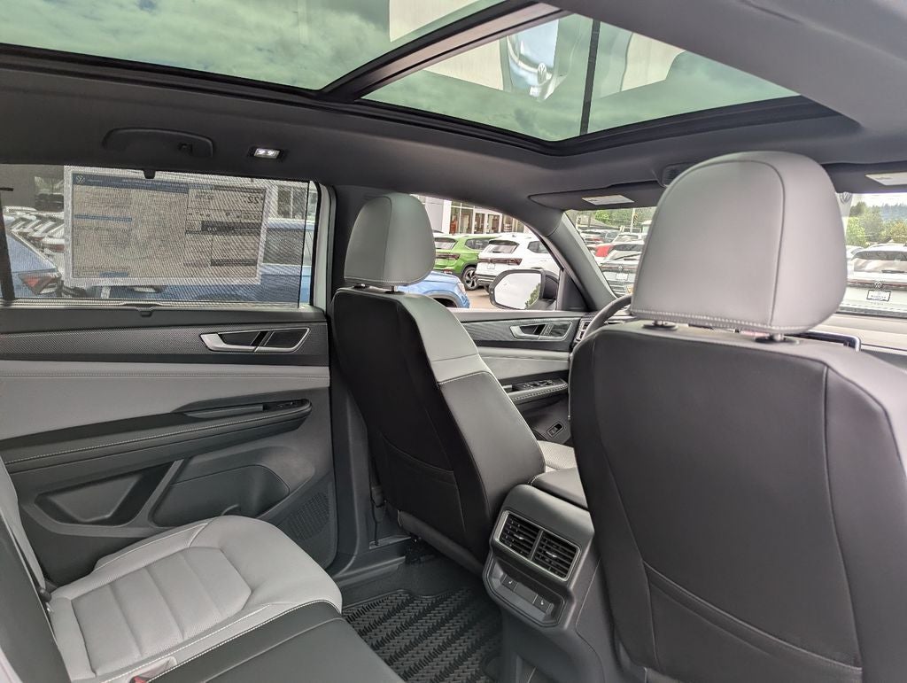 2026 Volkswagen Atlas Cross Sport 2.0T SEL R-Line Black