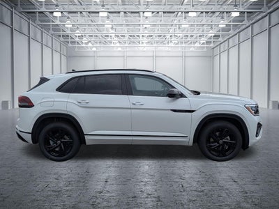 2026 Volkswagen Atlas Cross Sport 2.0T SEL R-Line Black
