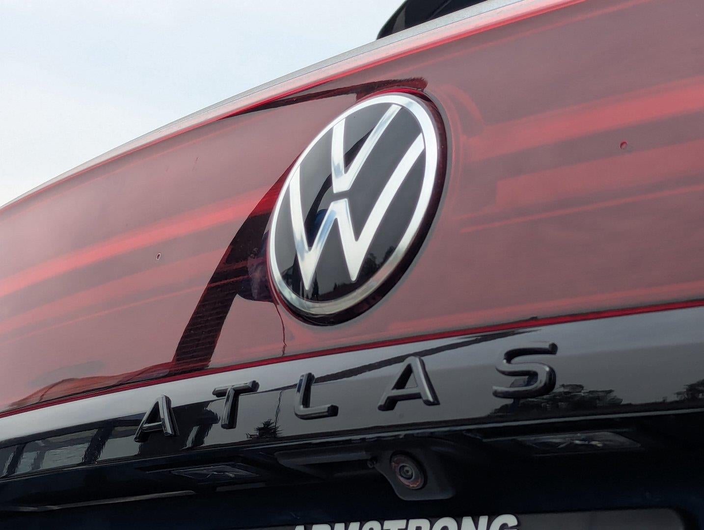 2026 Volkswagen Atlas Cross Sport 2.0T SEL R-Line Black