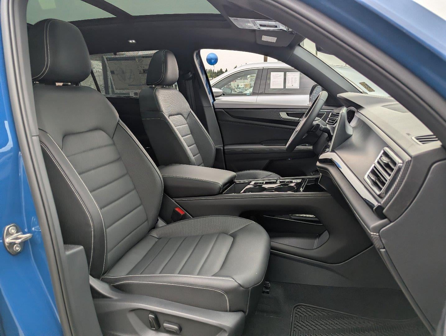 2026 Volkswagen Atlas Cross Sport 2.0T SEL R-Line Black