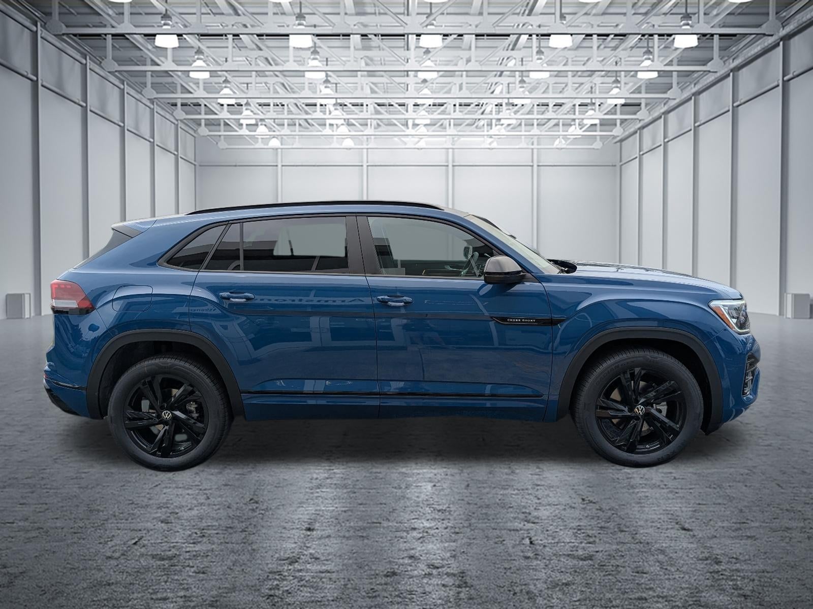 2026 Volkswagen Atlas Cross Sport 2.0T SEL R-Line Black