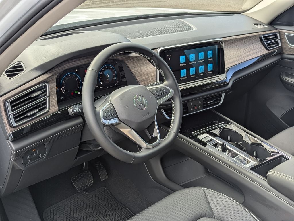 2025 Volkswagen Atlas 2.0T SEL
