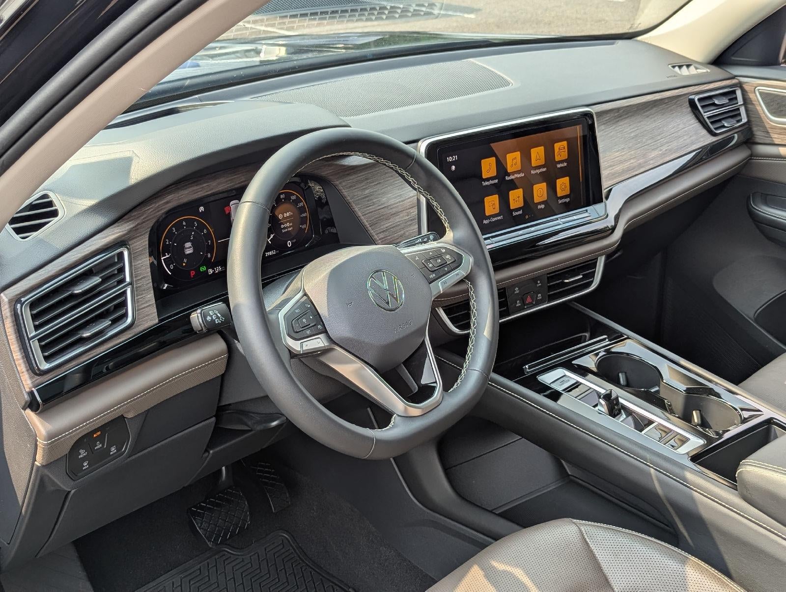 2024 Volkswagen Atlas 2.0T SEL