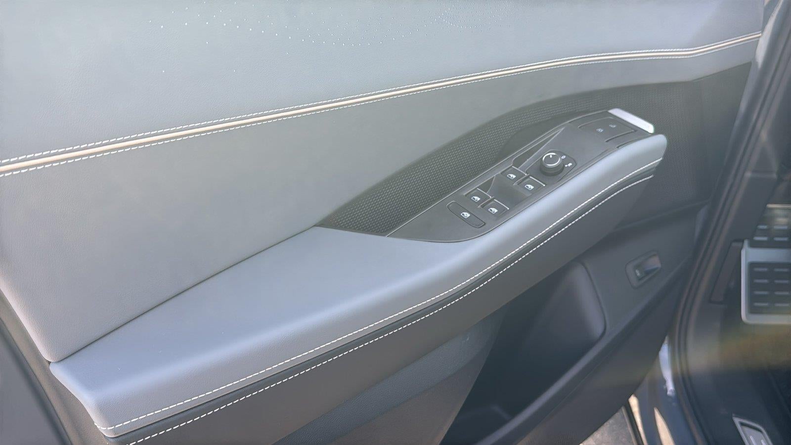 2027 Volkswagen Atlas 2.0T SEL