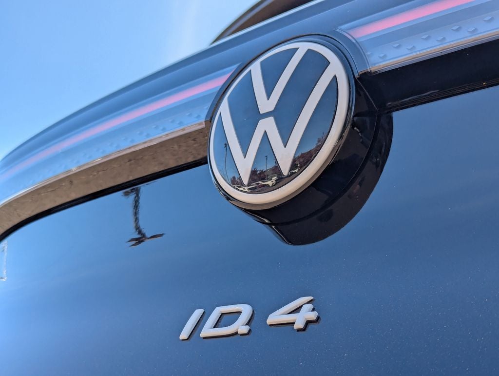 2023 Volkswagen ID.4 Pro