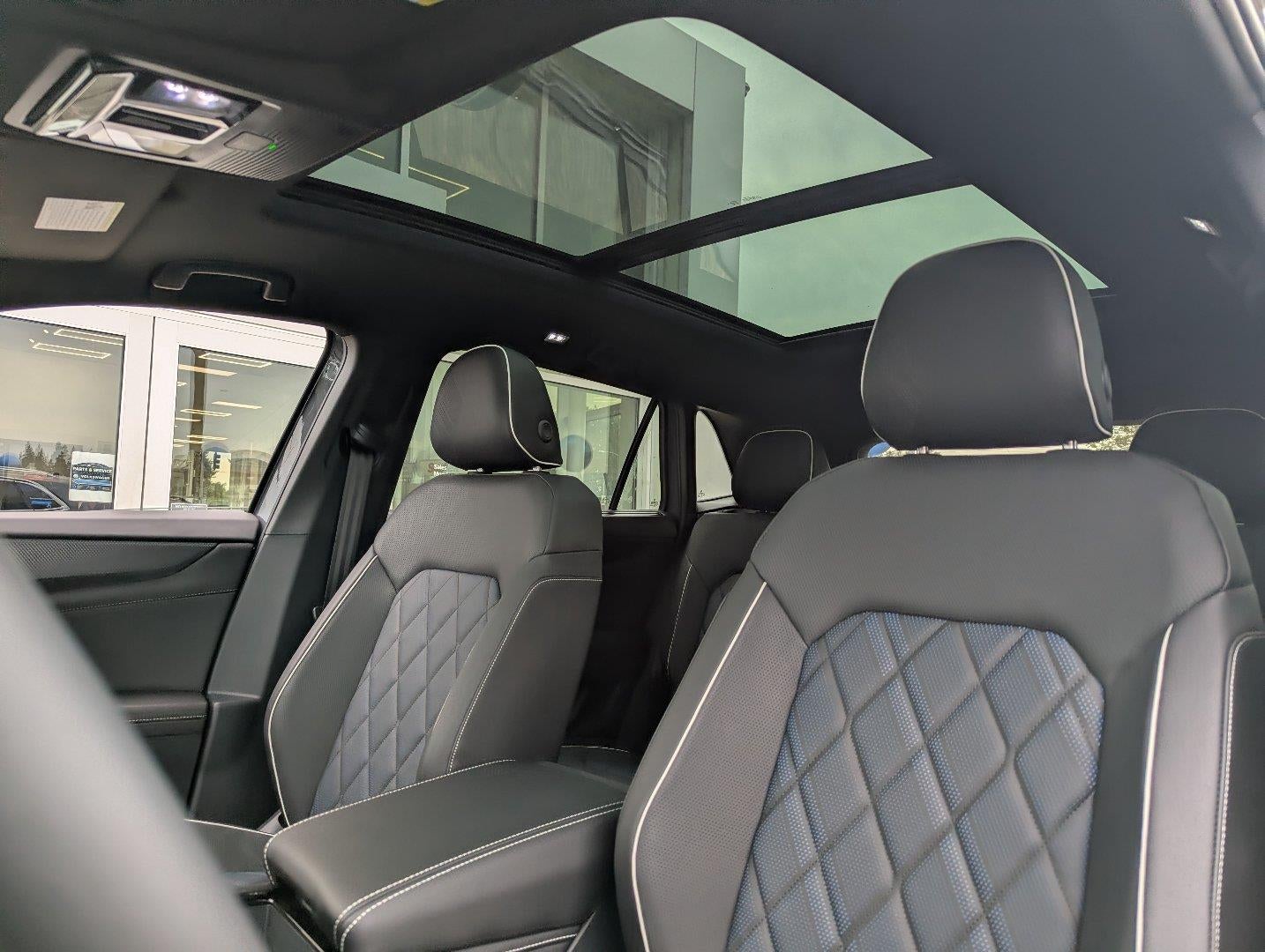 2026 Volkswagen Atlas Cross Sport 2.0T SEL Premium R-Line