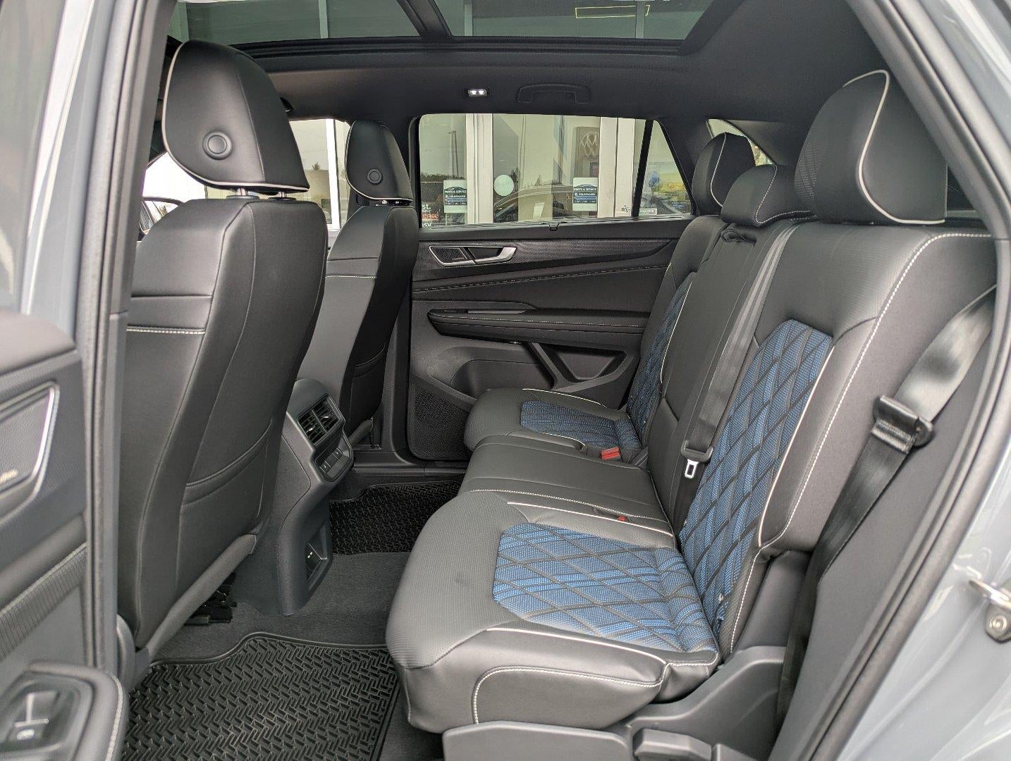 2026 Volkswagen Atlas Cross Sport 2.0T SEL Premium R-Line