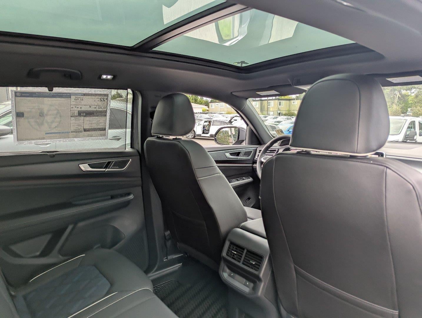 2026 Volkswagen Atlas Cross Sport 2.0T SEL Premium R-Line