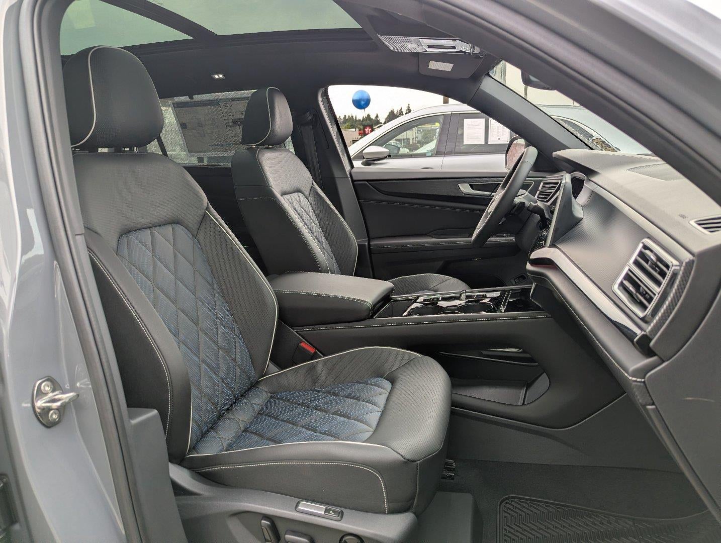 2026 Volkswagen Atlas Cross Sport 2.0T SEL Premium R-Line