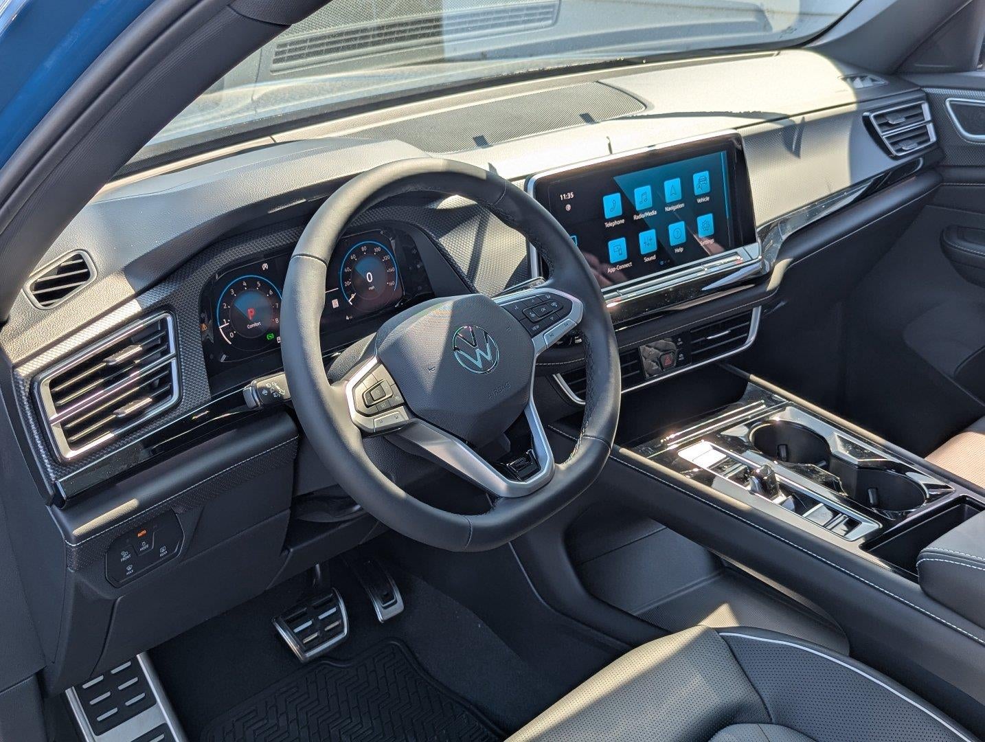 2026 Volkswagen Atlas Cross Sport 2.0T SEL Premium R-Line