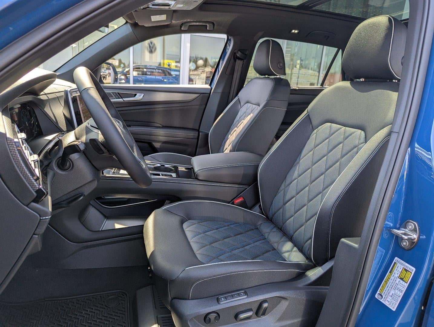 2026 Volkswagen Atlas Cross Sport 2.0T SEL Premium R-Line