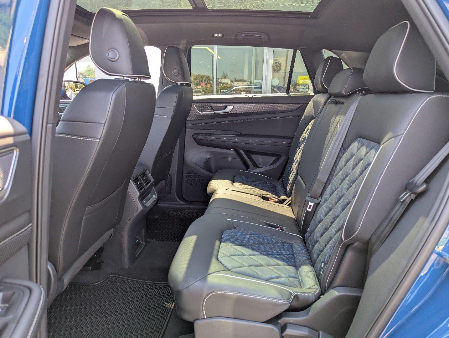 2026 Volkswagen Atlas Cross Sport 2.0T SEL Premium R-Line