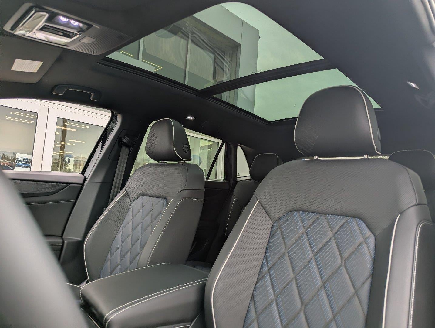 2026 Volkswagen Atlas Cross Sport 2.0T SEL Premium R-Line