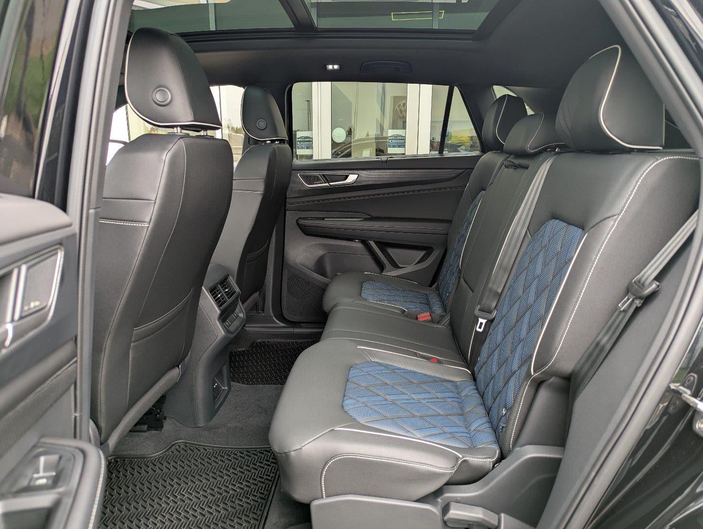 2026 Volkswagen Atlas Cross Sport 2.0T SEL Premium R-Line