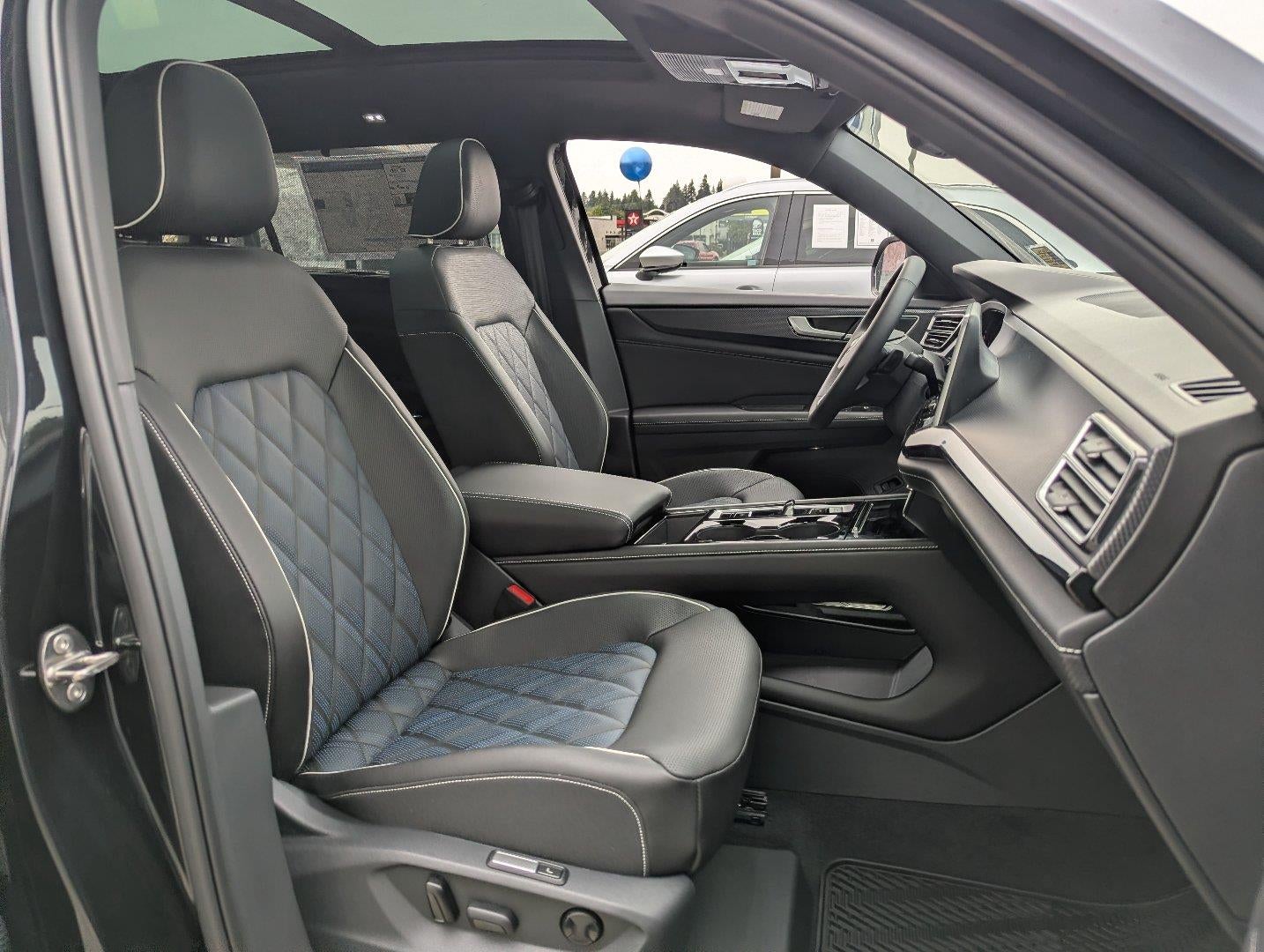 2026 Volkswagen Atlas Cross Sport 2.0T SEL Premium R-Line