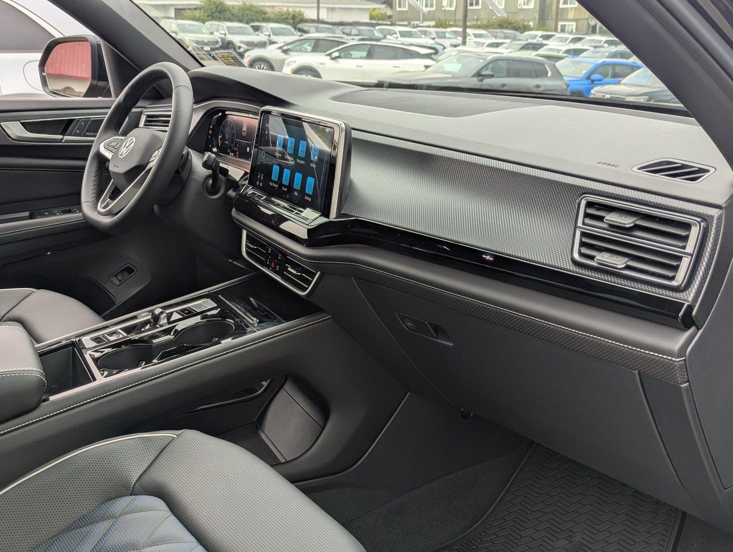 2026 Volkswagen Atlas Cross Sport 2.0T SEL Premium R-Line