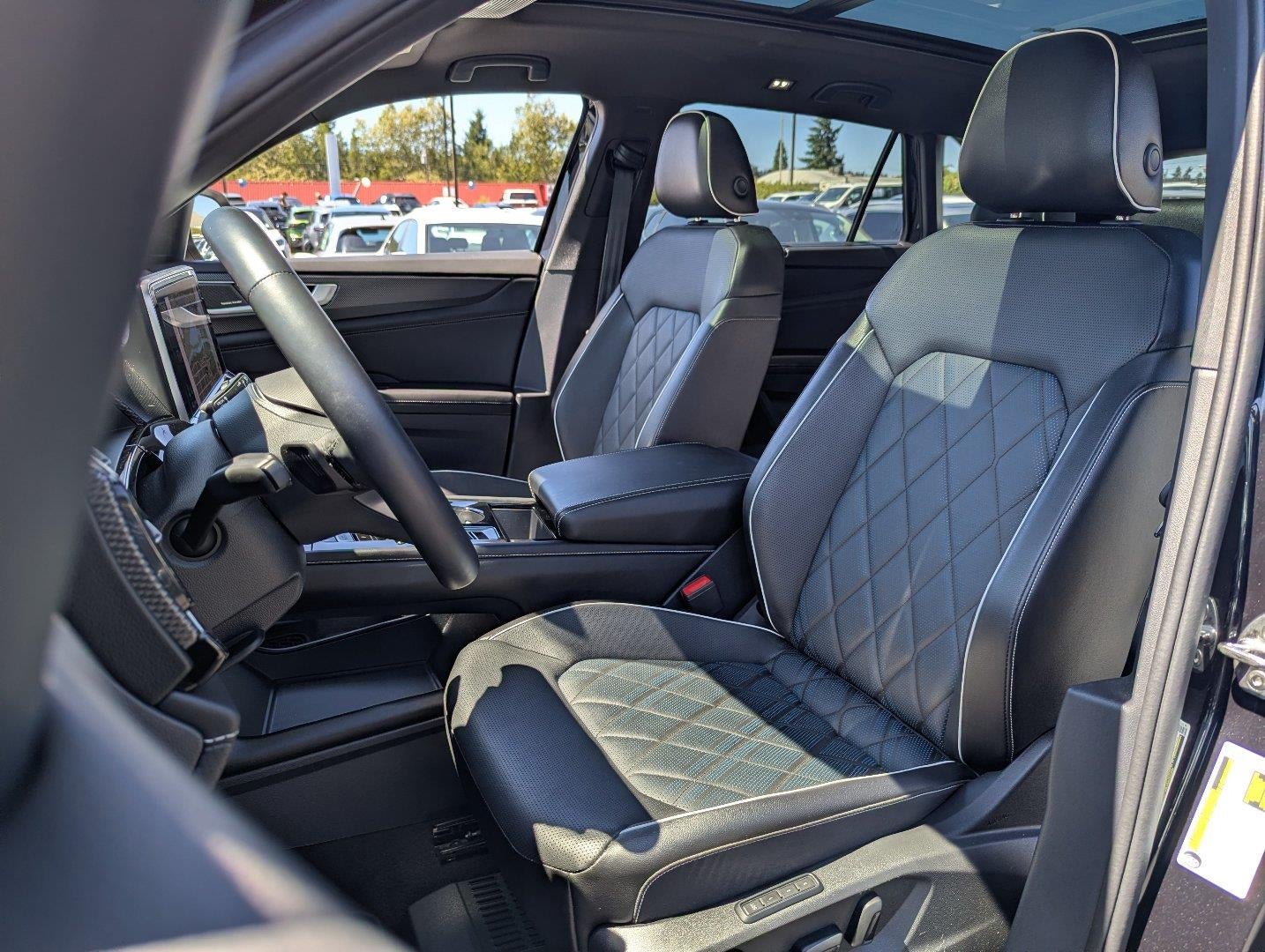 2024 Volkswagen Atlas Cross Sport 2.0T SEL Premium R-Line