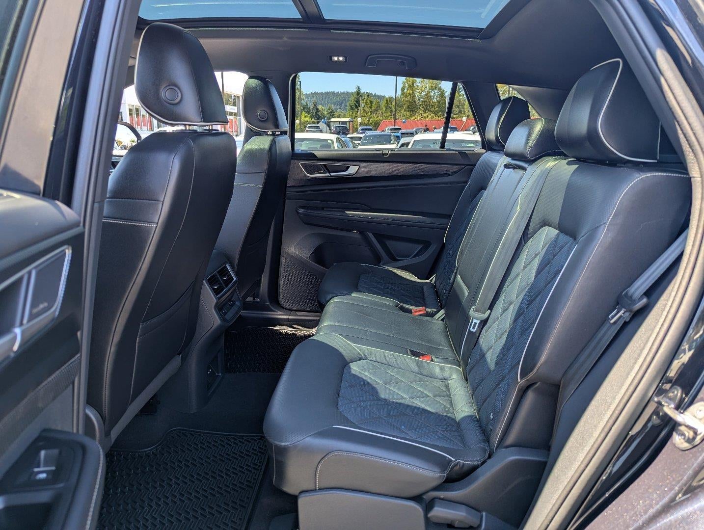 2024 Volkswagen Atlas Cross Sport 2.0T SEL Premium R-Line