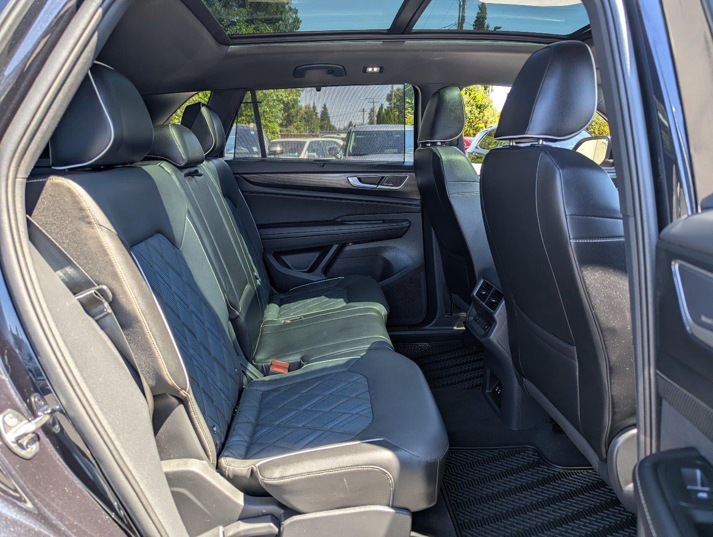 2024 Volkswagen Atlas Cross Sport 2.0T SEL Premium R-Line
