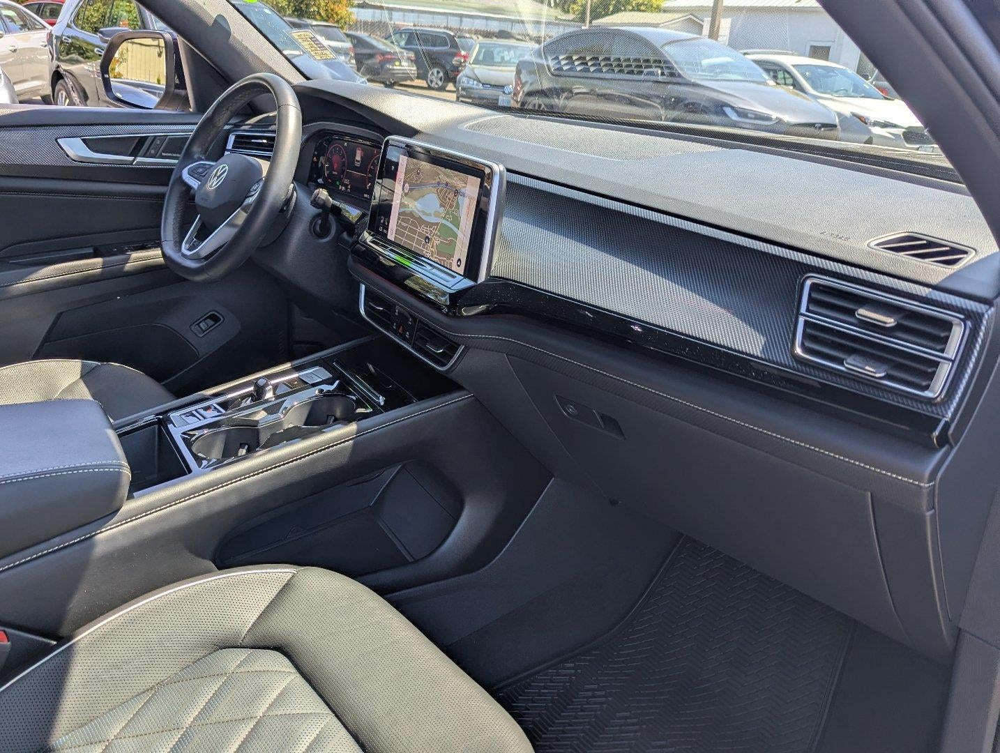 2024 Volkswagen Atlas Cross Sport 2.0T SEL Premium R-Line