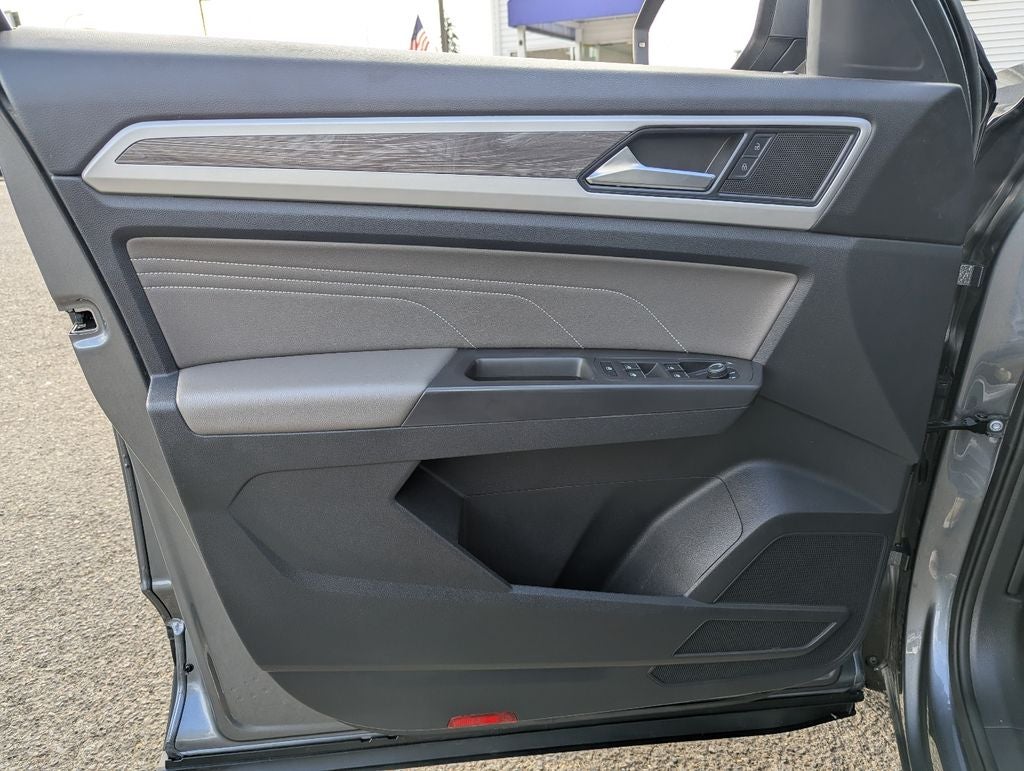 2022 Volkswagen Atlas Cross Sport 3.6L V6 SE w/Technology