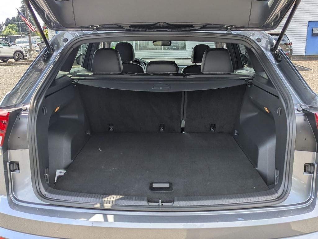 2022 Volkswagen Atlas Cross Sport 3.6L V6 SE w/Technology