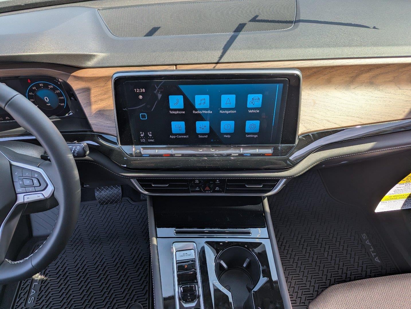2026 Volkswagen Atlas 2.0T SE W/TECHNOLOGY