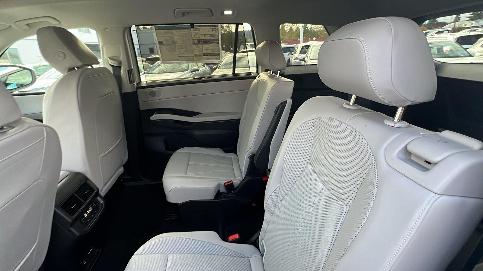 2027 Volkswagen Atlas 2.0T SE w/ Technology