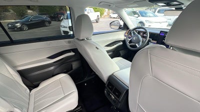 2027 Volkswagen Atlas 2.0T SE w/ Technology