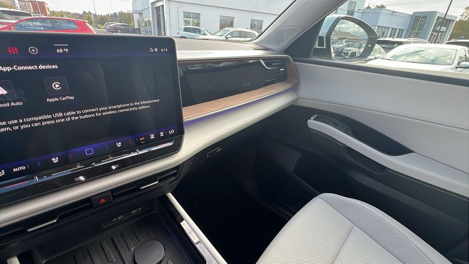 2027 Volkswagen Atlas 2.0T SE w/ Technology