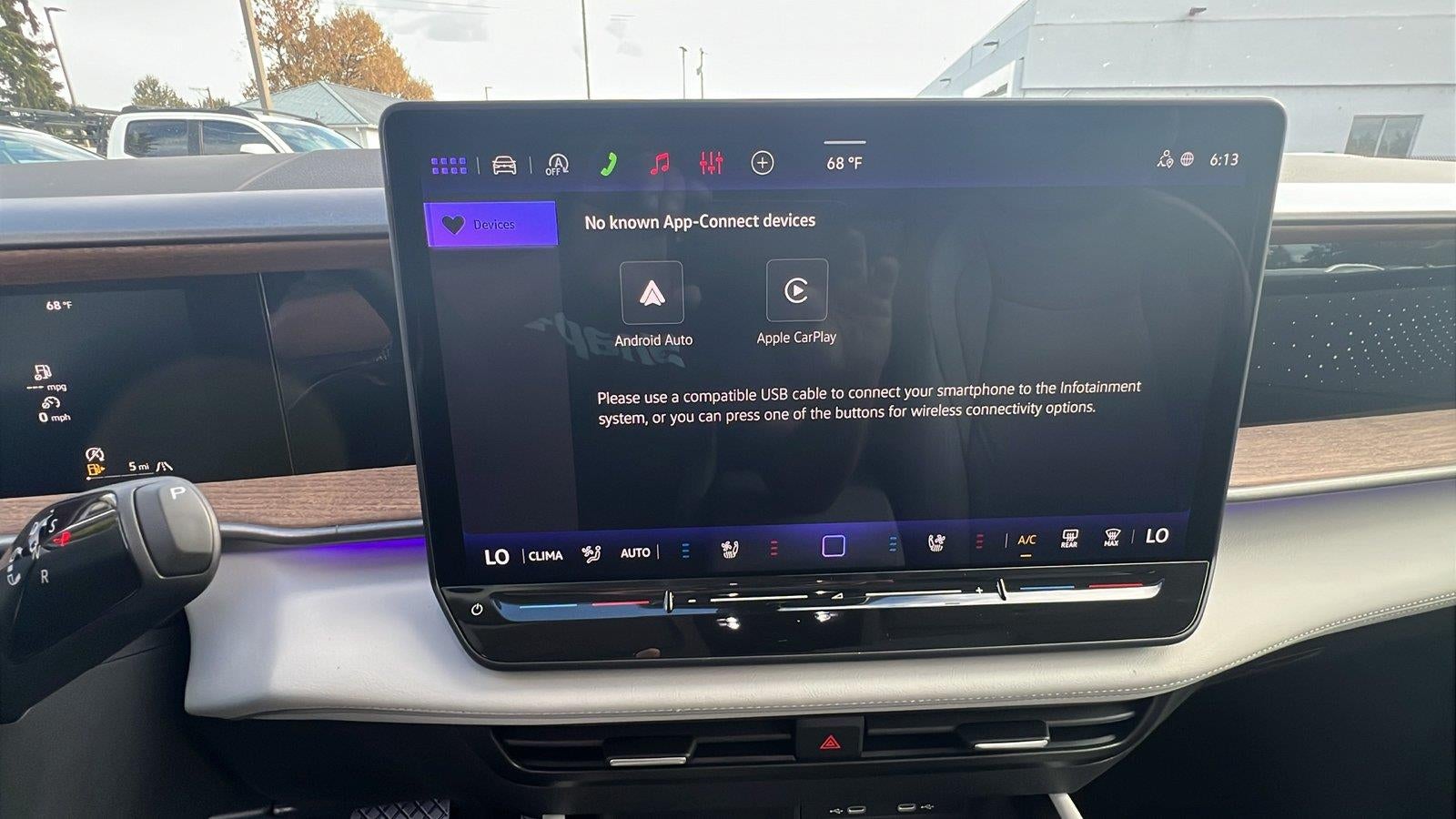 2027 Volkswagen Atlas 2.0T SE w/ Technology