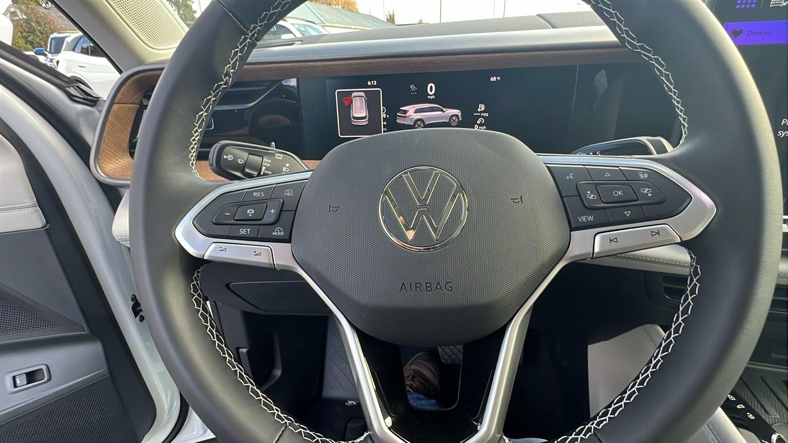 2027 Volkswagen Atlas 2.0T SE w/ Technology