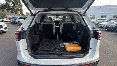 2027 Volkswagen Atlas 2.0T SE w/ Technology