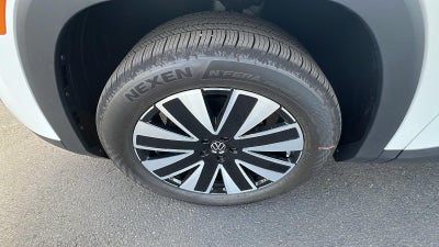2027 Volkswagen Atlas 2.0T SE w/ Technology