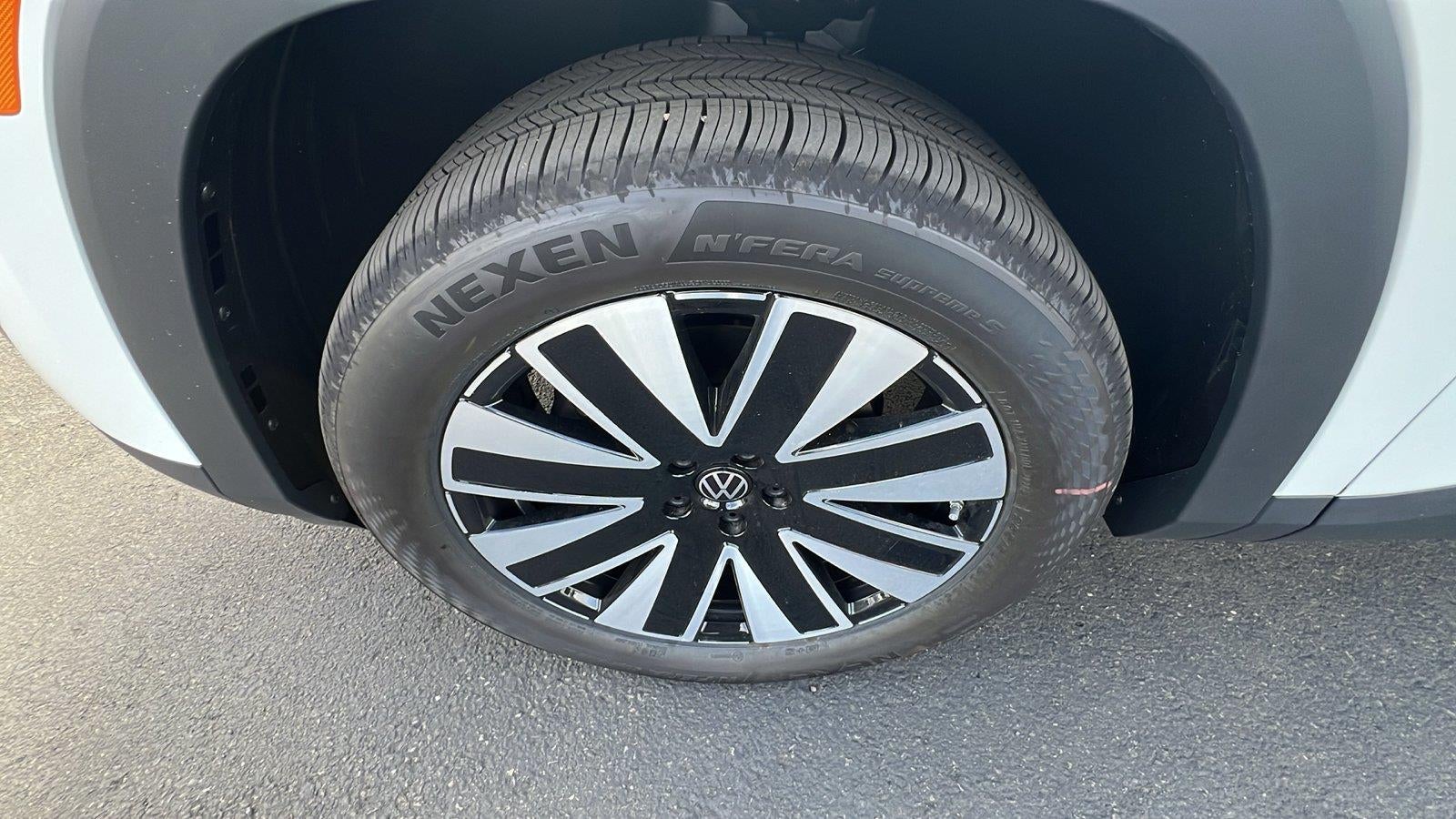 2027 Volkswagen Atlas 2.0T SE w/ Technology