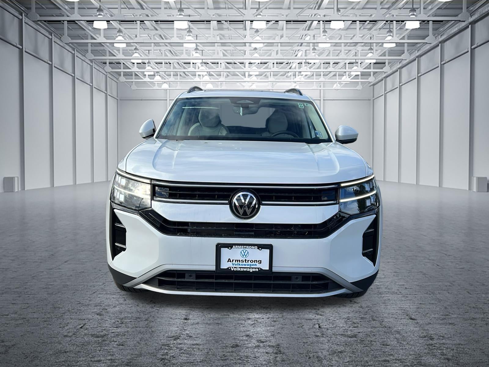 2027 Volkswagen Atlas 2.0T SE w/ Technology