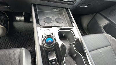 2027 Volkswagen Atlas 2.0T SE w/ Technology