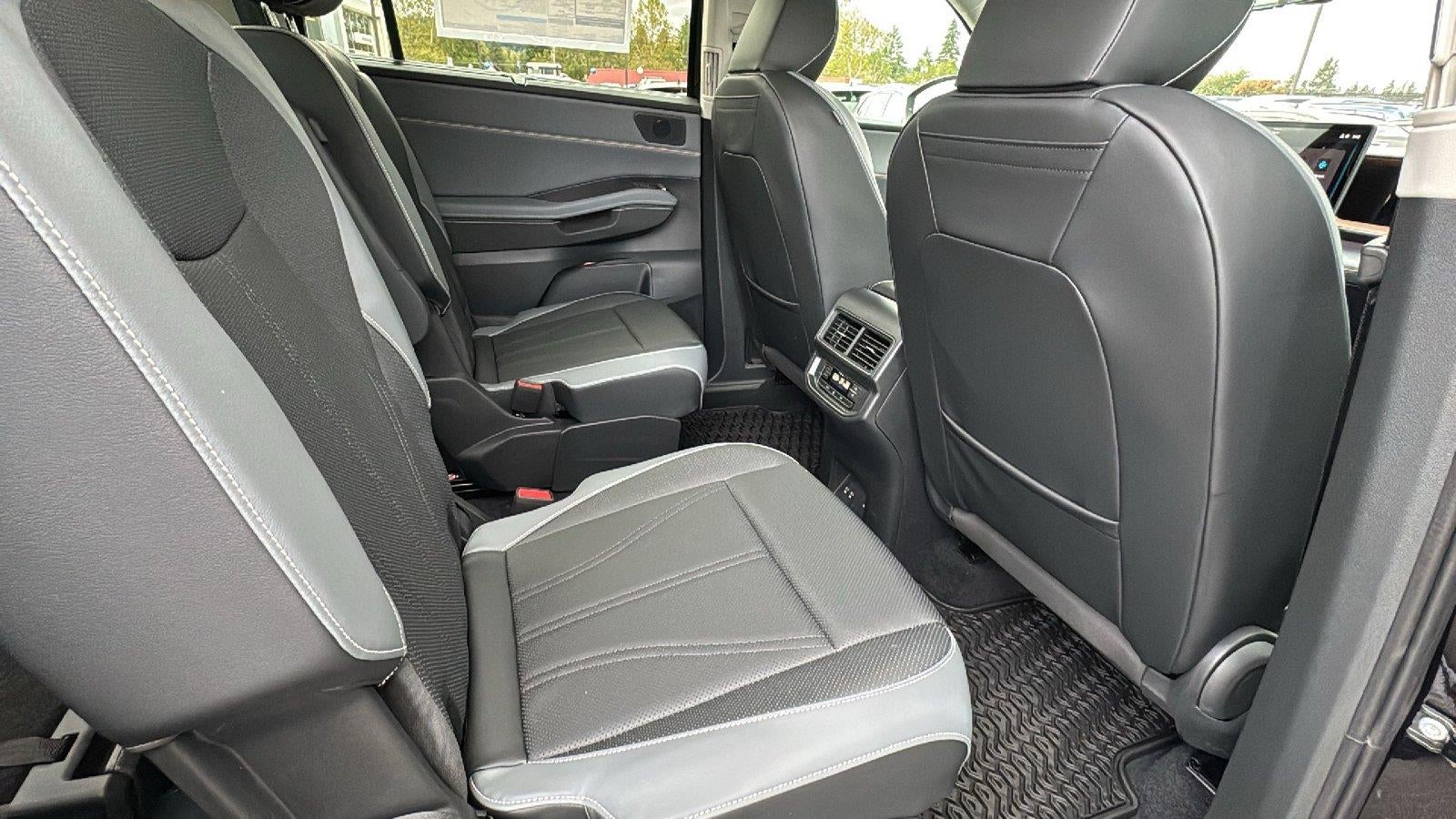 2027 Volkswagen Atlas 2.0T SE w/ Technology