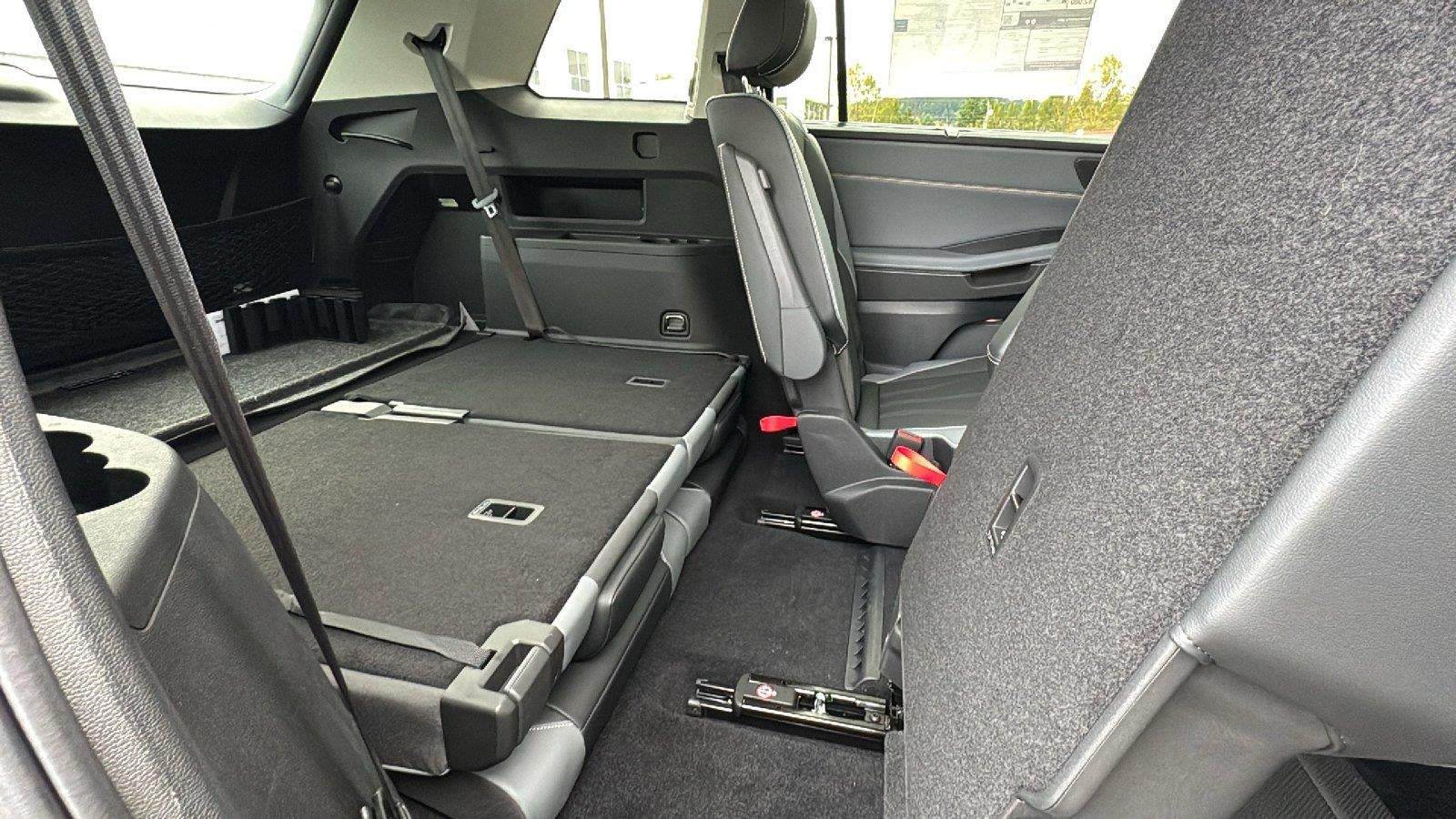 2027 Volkswagen Atlas 2.0T SE w/ Technology