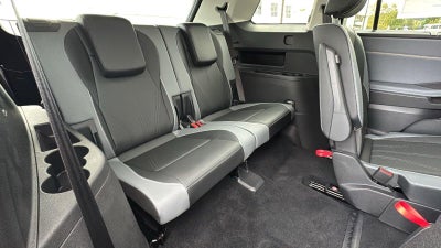 2027 Volkswagen Atlas 2.0T SE w/ Technology