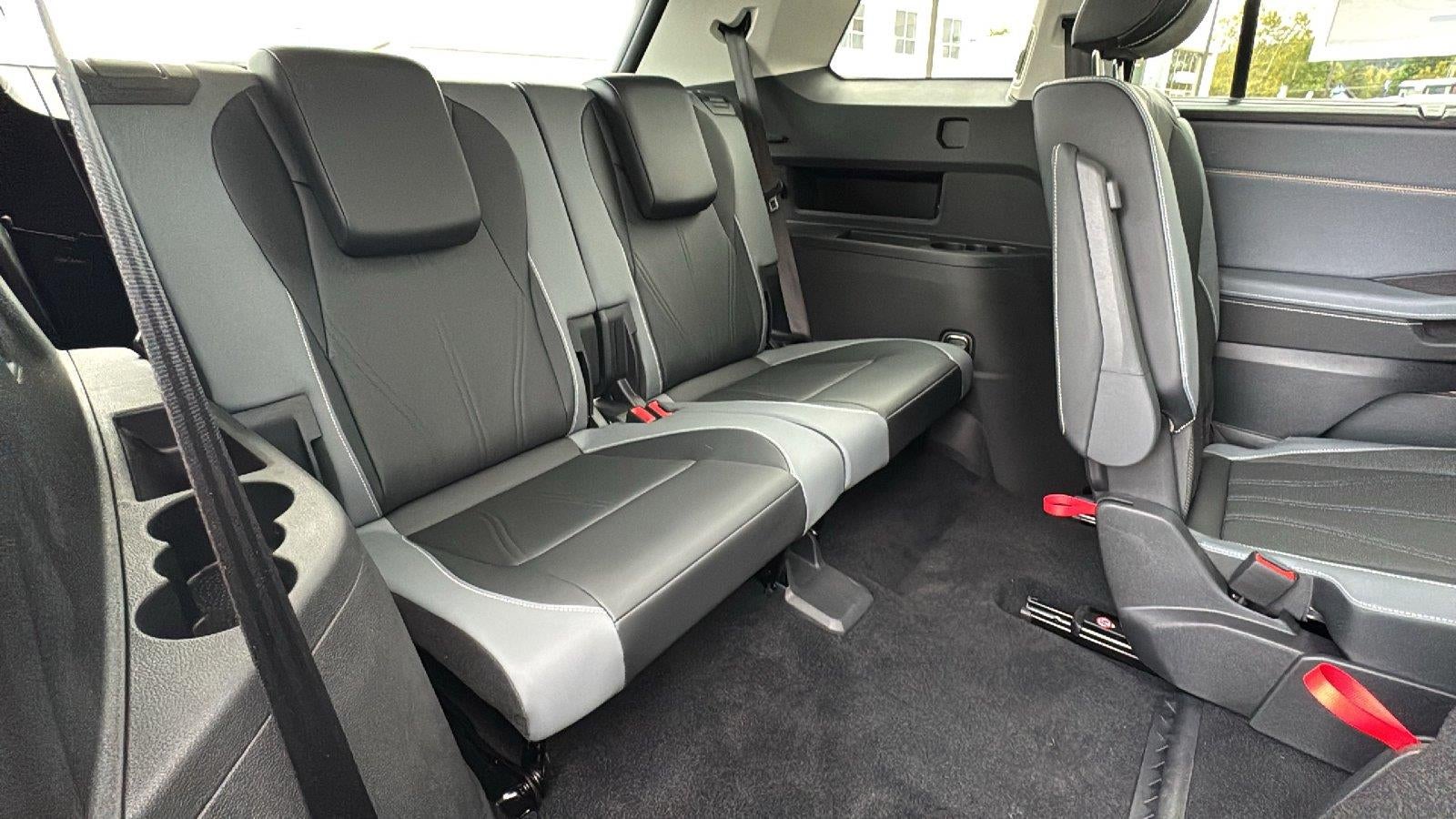 2027 Volkswagen Atlas 2.0T SE w/ Technology